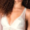Soutien-gorge Sans Armatures En Soie Lise Charmel Collection Splendeur Soie Coloris écru Nacre (=ivoire). -Sous Vêtement Soldes Magasin Soutien gorge sans armatures triangle en soie Lise Charmel Splendeur soie ecru nacre ivoire ACC6580 EN 501