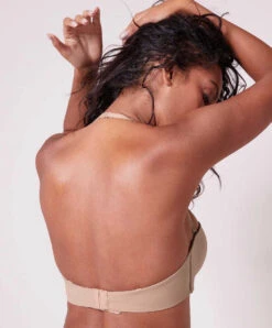 Simone Perele Soutien-gorge Sans Bretelles Plongeant Multipositions Inspiration De Chez Simone Pérèle à L'effet Décolleté Très Profond -Sous Vêtement Soldes Magasin Soutien gorge sans bretelles plongeant Simone Perele Inspiration Peau 12W303 709 21