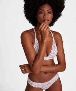Soutien-gorge Bralette Triangle Sans Armatures Collection Lingerie Bahia & Moi Coloris Tangerine (blanc Et Détails Couleur Corail) De Chez Aubade Paris. -Sous Vêtement Soldes Magasin Soutien gorge triangle bralette bahia et moi tangerine Aubade blanc et corail PY10B 26 TANR 5