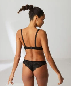 Simone Perele Soutien-gorge Triangle En Dentelle Sans Armatures Simone Pérèle Collection De Lingerie Permanente Karma Coloris Noir. 9 Simone Perele Soutien-gorge Triangle En Dentelle Sans Armatures Simone Pérèle Collection De Lingerie Permanente Karma Coloris Noir. -Sous Vêtement Soldes Magasin Soutien gorge triangle en dentelle sans armatures Simone Perele Karma noir 12V250 015 4