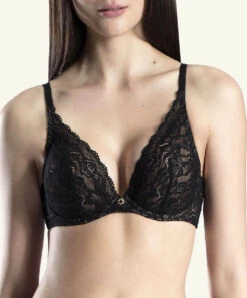 Soutien-gorge Triangle Plongeant De La Collection Lingerie Permanente Rosessence Par Aubade Paris.