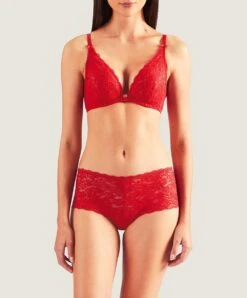 Soutien-gorge Triangle Plongeant Rouge De La Collection Lingerie Permanente Rosessence Par Aubade Paris. 10 Soutien-gorge Triangle Plongeant Rouge De La Collection Lingerie Permanente Rosessence Par Aubade Paris. -Sous Vêtement Soldes Magasin Soutien gorge triangle plunge Rosessence gala Aubade rouge HK12 GALA 4