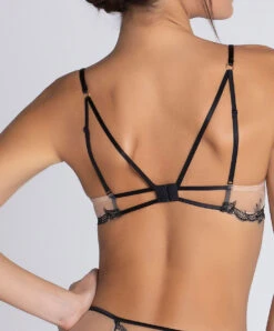 Soutien-gorge Sexy Triangle "Glamour" Lise Charmel De La Collection Lingerie De Charme Follement Sexy En Coloris Nude Sexy. -Sous Vêtement Soldes Magasin Soutien gorge triangle sexy Glamour Lise Charmel Follement sexy nude sexy ACH7445 NS 2