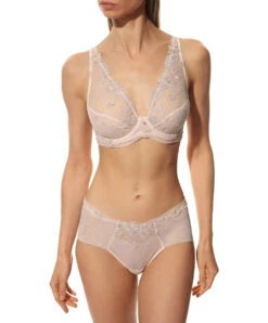 Soutien-gorge Sexy Triangle "Glamour" De La Nouvelle Ligne De Lingerie Sexy Rose De Venise Par Lise Charmel. -Sous Vêtement Soldes Magasin Soutien gorge triangle sexy Glamour Lise Charmel Rose de Venise desir venise rose poudre ACH7421 DV 103