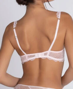 Soutien-gorge Sexy Triangle Ligne Sublime En Dentelle De La Marque De Lingerie Française Lise Charmel, Coloris Rose Sublime. 15 Soutien-gorge Sexy Triangle Ligne Sublime En Dentelle De La Marque De Lingerie Française Lise Charmel, Coloris Rose Sublime. -Sous Vêtement Soldes Magasin Soutien gorge triangle sexy Lise Charmel Sublime en dentelle rose poudre rose sublime ACH7413 OS 2