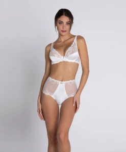 Soutien-gorge Sexy Triangle En Soie Lise Charmel Collection Splendeur Soie Coloris écru Nacre (=ivoire). -Sous Vêtement Soldes Magasin Soutien gorge triangle sexy en soie Lise Charmel Splendeur soie ecru nacre ivoire ACC7480 EN 4