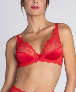 Soutien-gorge Sexy Triangle En Soie Collection Splendeur Soie, Coloris Rouge. 16 Soutien-gorge Sexy Triangle En Soie Collection Splendeur Soie, Coloris Rouge. -Sous Vêtement Soldes Magasin Soutien gorge triangle sexy en soie Lise Charmel Splendeur soie rouge rouge ACC7480 RS 501