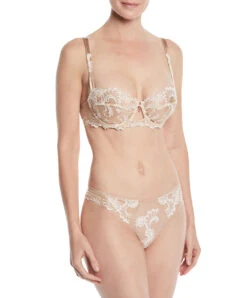 String Collection De Lingerie Permanente Dressing Floral De Chez Lise Charmel, Coloris Ambre Nacre. -Sous Vêtement Soldes Magasin String Lise Charmel Dressing Floral ambre nacre chair ACC0088 AN 503