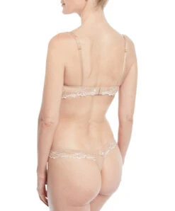 String Collection De Lingerie Permanente Dressing Floral De Chez Lise Charmel, Coloris Ambre Nacre. -Sous Vêtement Soldes Magasin String Lise Charmel Dressing Floral ambre nacre chair ACC0088 AN 504