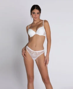 String Ivoire Collection De Lingerie Nuptiale Source Beauté Par Lise Charmel. -Sous Vêtement Soldes Magasin String Lise Charmel Source Beaute ecru nacre ivoire ACH0072 EN 4