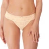 String Dentelle Collection De Lingerie Permanente Wacoal Halo Lace, Coloris Nude (=peau).  
