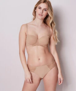Simone Perele String Sexy Simone Pérèle De La Collection De Lingerie Permanente Délice Coloris Peau. -Sous Vêtement Soldes Magasin String sexy Simone Perele Delice peau chair 12X700 709 12