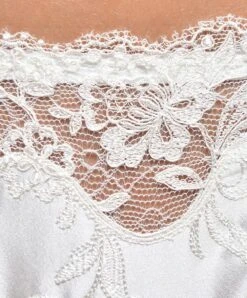 String Sexy En Soie Venant De La Ligne De Lingerie De Luxe Exception Charme Par Lise Charmel. -Sous Vêtement Soldes Magasin String sexy en soie Lise Charmel Exception charme Nacre ACS0502 NA 22