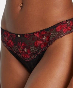 Tanga Sexy Collection Mélodie D'Été De Chez Aubade, Coloris Black Cherry. 16 Tanga Sexy Collection Mélodie D'Été De Chez Aubade, Coloris Black Cherry. -Sous Vêtement Soldes Magasin Tanga Melodie d ete black cherry Aubade rouge et noir IC26 BCHE 5