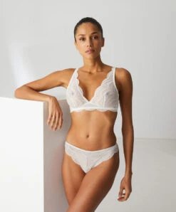 Simone Perele Tanga En Dentelle Simone Pérèle Collection De Lingerie Permanente Karma Coloris Naturel (=ivoire). -Sous Vêtement Soldes Magasin Tanga en dentelle Simone Perele Karma naturel nacre 12V710 030 3