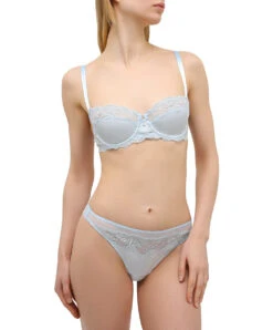 Tanga En Soie Lise Charmel Collection Splendeur Soie Coloris Splendeur Azur (bleu Ciel). -Sous Vêtement Soldes Magasin Tanga en soie Lise Charmel Splendeur soie bleu azur bleu ciel ACC0080 SZ 3
