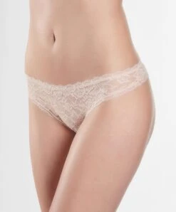 Tanga Sexy De La Collection Lingerie Permanente Rosessence Par Aubade Paris.